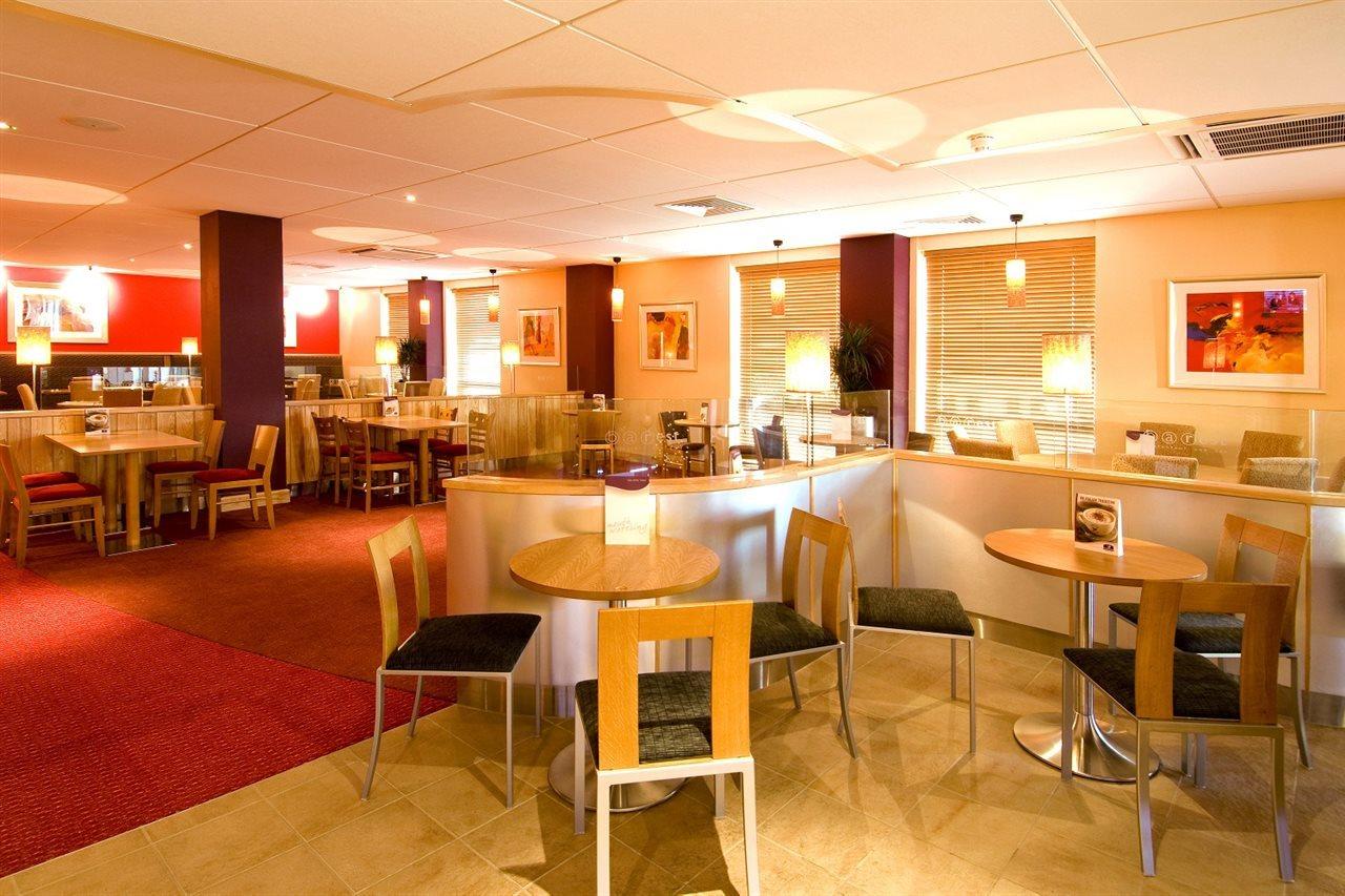 Premier Inn Sheffield City Centre Exterior photo