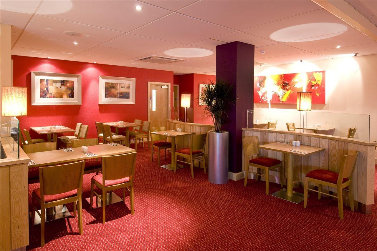 Premier Inn Sheffield City Centre Exterior photo