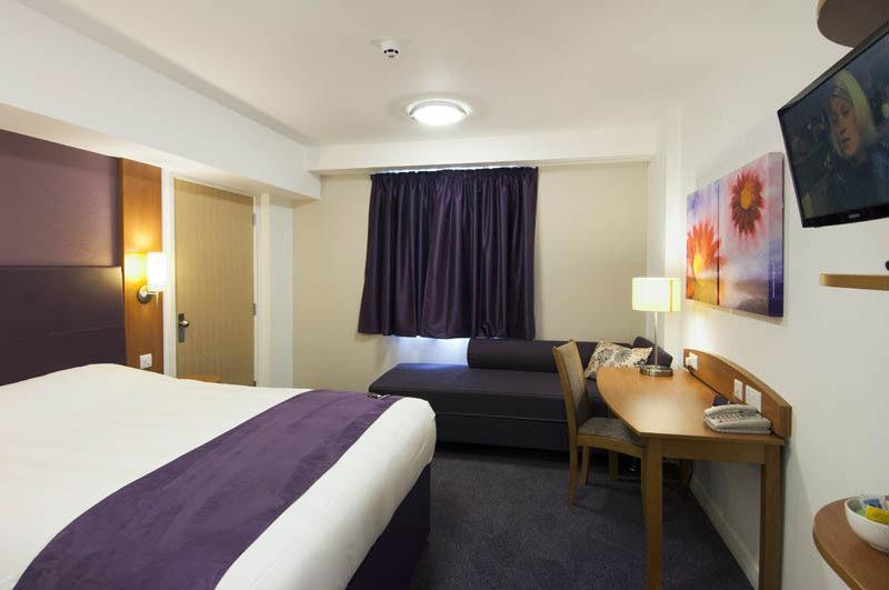 Premier Inn Sheffield City Centre Exterior photo